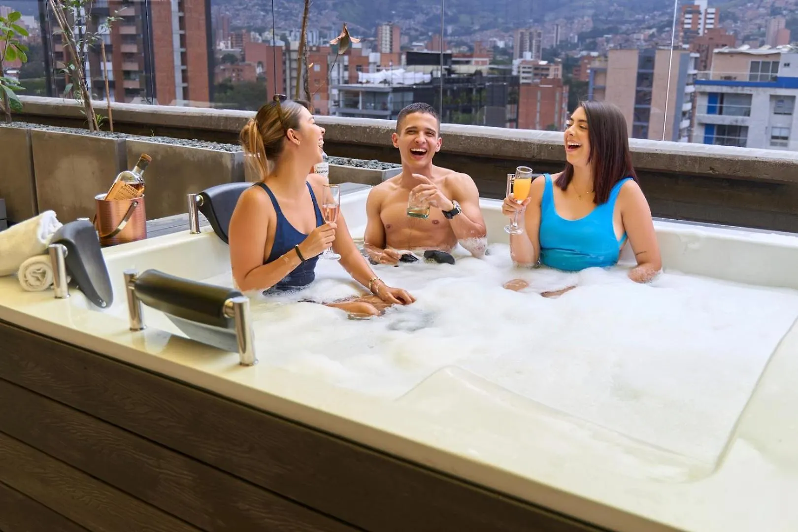 Rosa Negra Comfort Stadio Aparta-Suite Medellin Apartment